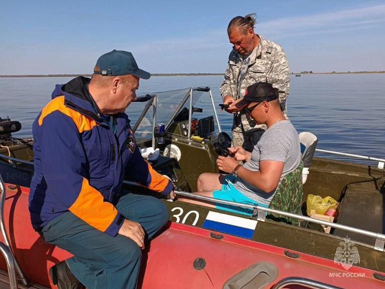 Вы сейчас просматриваете ГИМС МЧС России продолжает активную работу в акваториях в преддверии закрытия навигации
